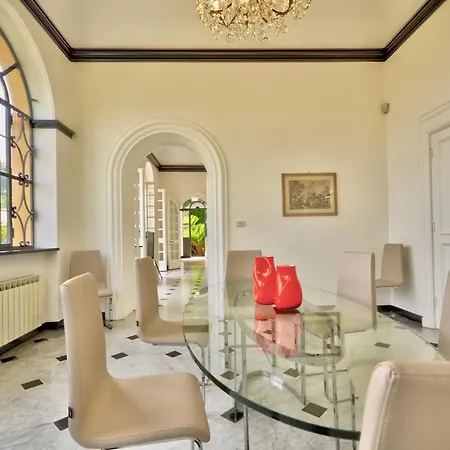 Riviera - 5 Min Walking From Вілла