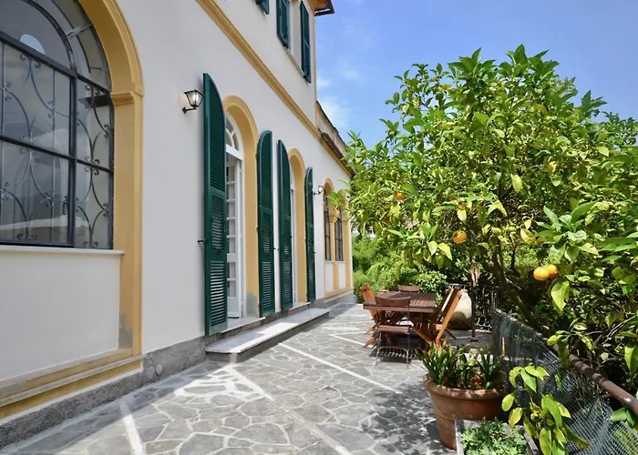 Riviera - 5 Min Walking From *