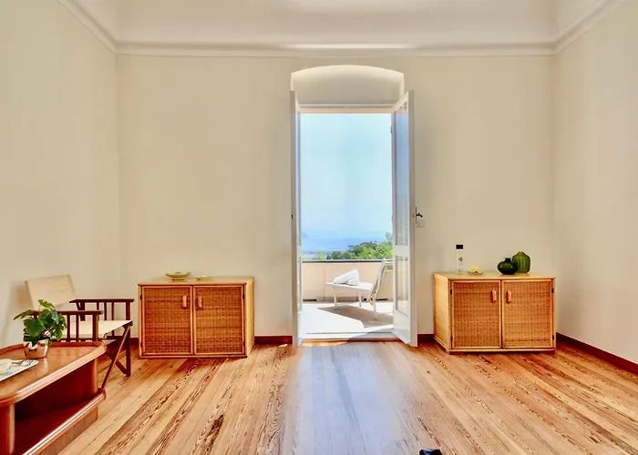 Riviera - 5 Min Walking From *