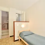Villa Riviera - 5 Min Walking From *
