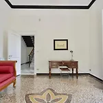 Riviera - 5 Min Walking From